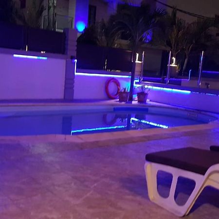 The Monalysa Suites & Residence Гранд-Бэй Экстерьер фото