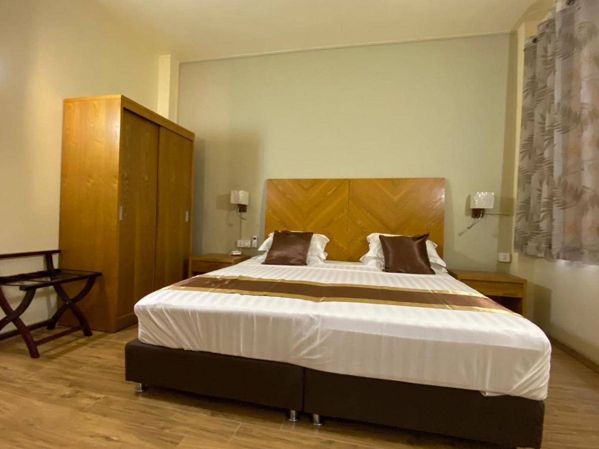 The Monalysa Suites & Residence Гранд-Бэй Экстерьер фото