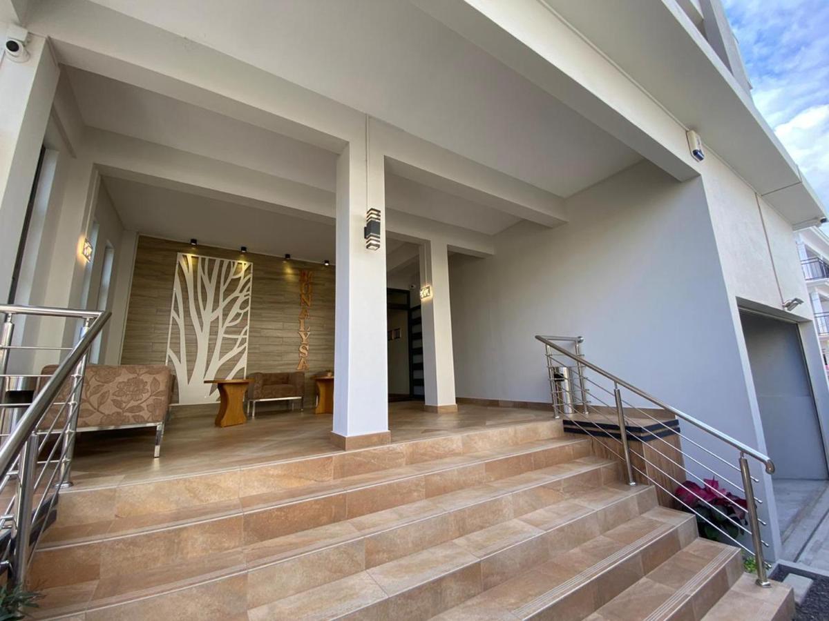 The Monalysa Suites & Residence Гранд-Бэй Экстерьер фото